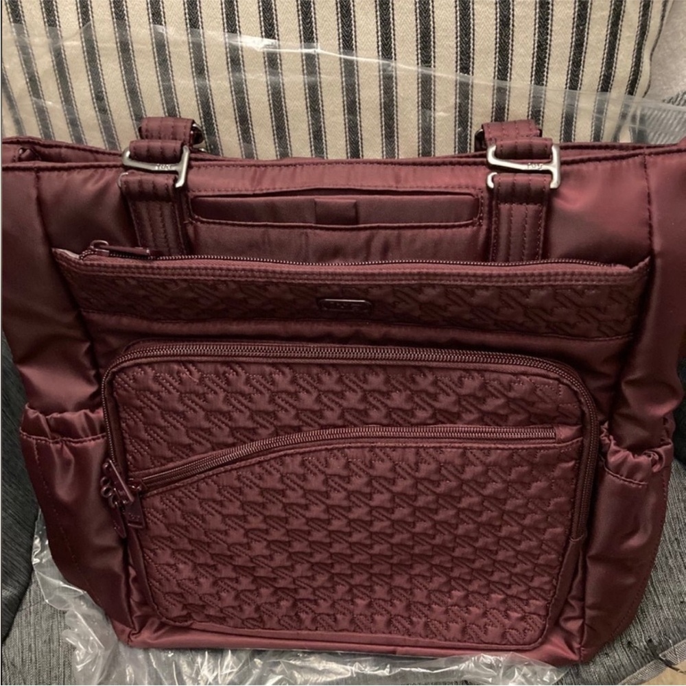 Lug Ace 2 Convertible Tote 💖